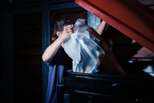 Efficient house clearance process in a Fulham property